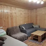 Hoovimaja Prázdninový dům Treimani
