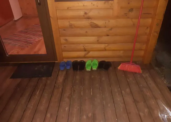 Hoovimaja * Treimani